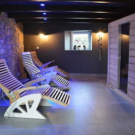 Exquisite Holiday In With Sauna